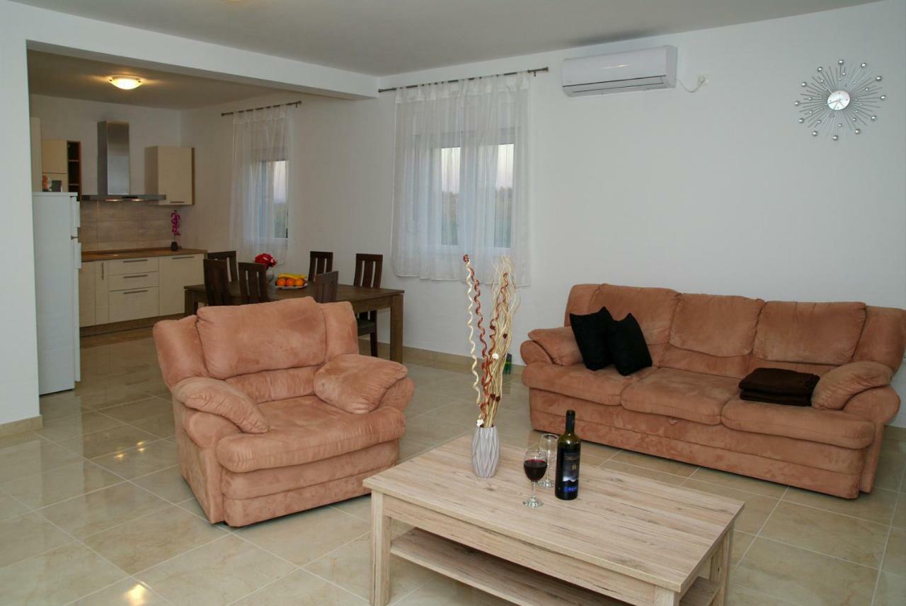 Holiday Home Luka 자다르 외부 사진