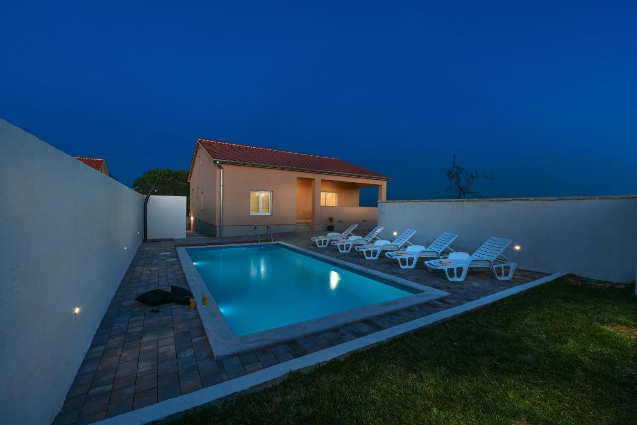 Holiday Home Luka 자다르 외부 사진