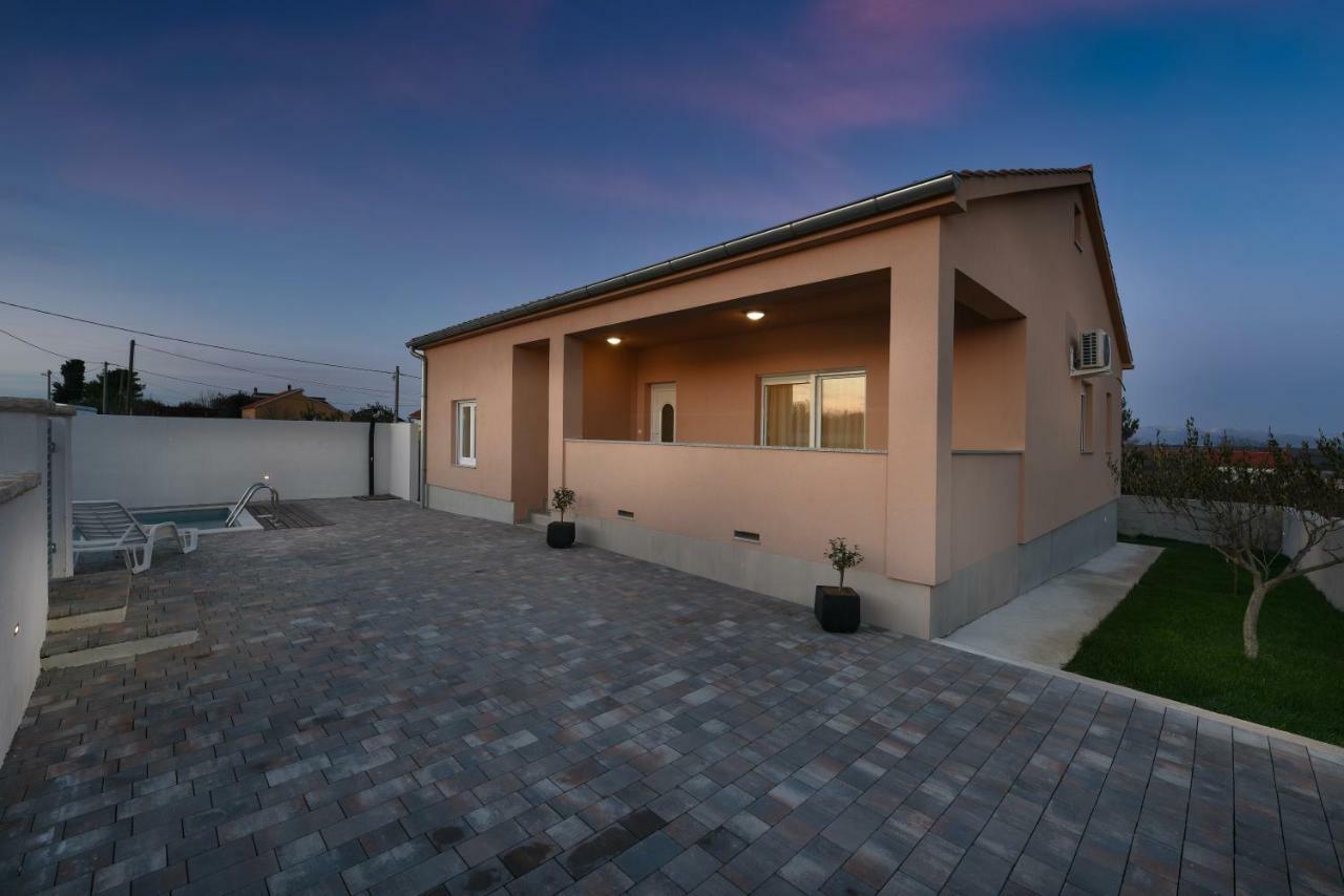 Holiday Home Luka 자다르 외부 사진