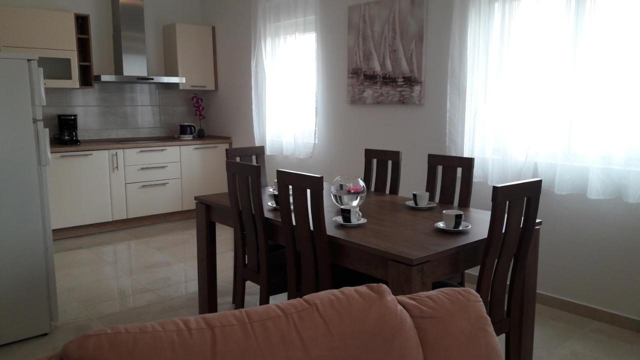 Holiday Home Luka 자다르 외부 사진